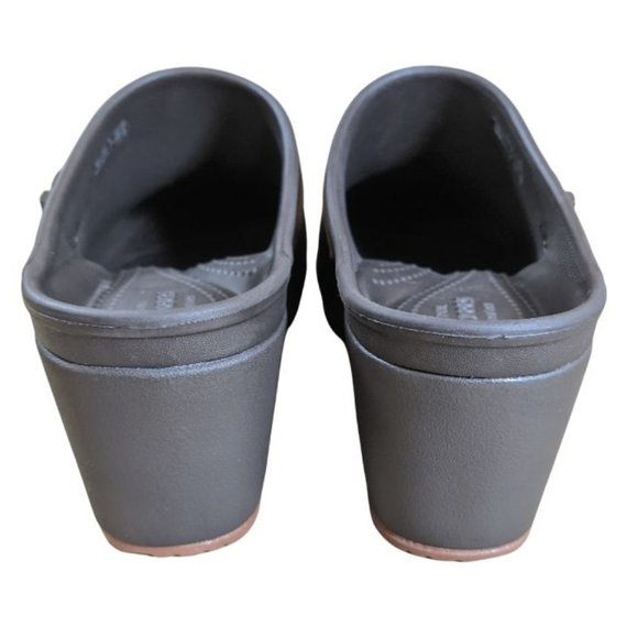 Crocs Dual Comfort Sarah Clog Mule Brown Chocolate Platform Heel - Size 9 - Picture 2 of 10